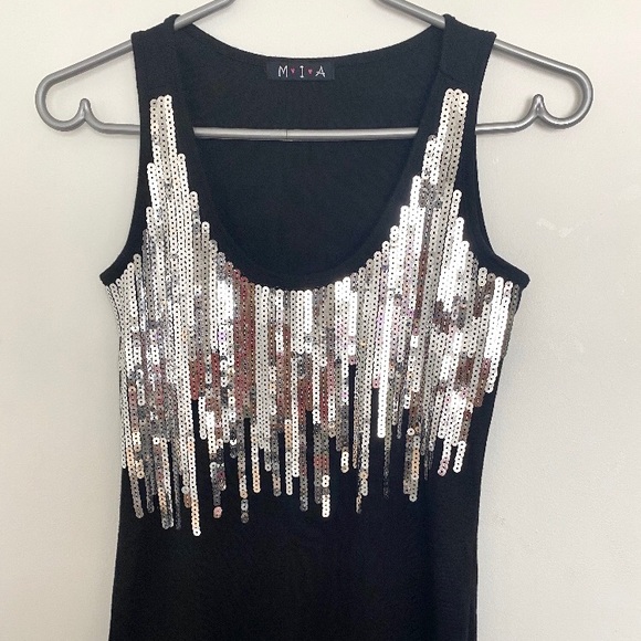 ๐บStunning MIA sequin embellished tank top๐บ - Picture 4 of 5